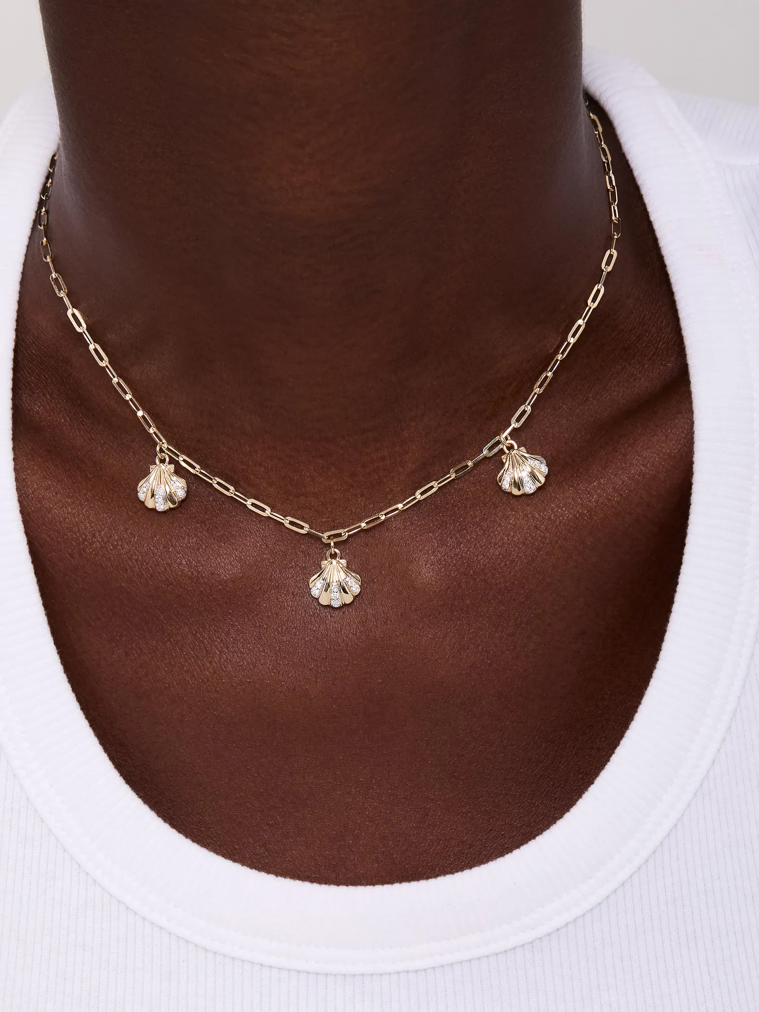 14kt 3 Petite Venus Shell Necklace - Image 5
