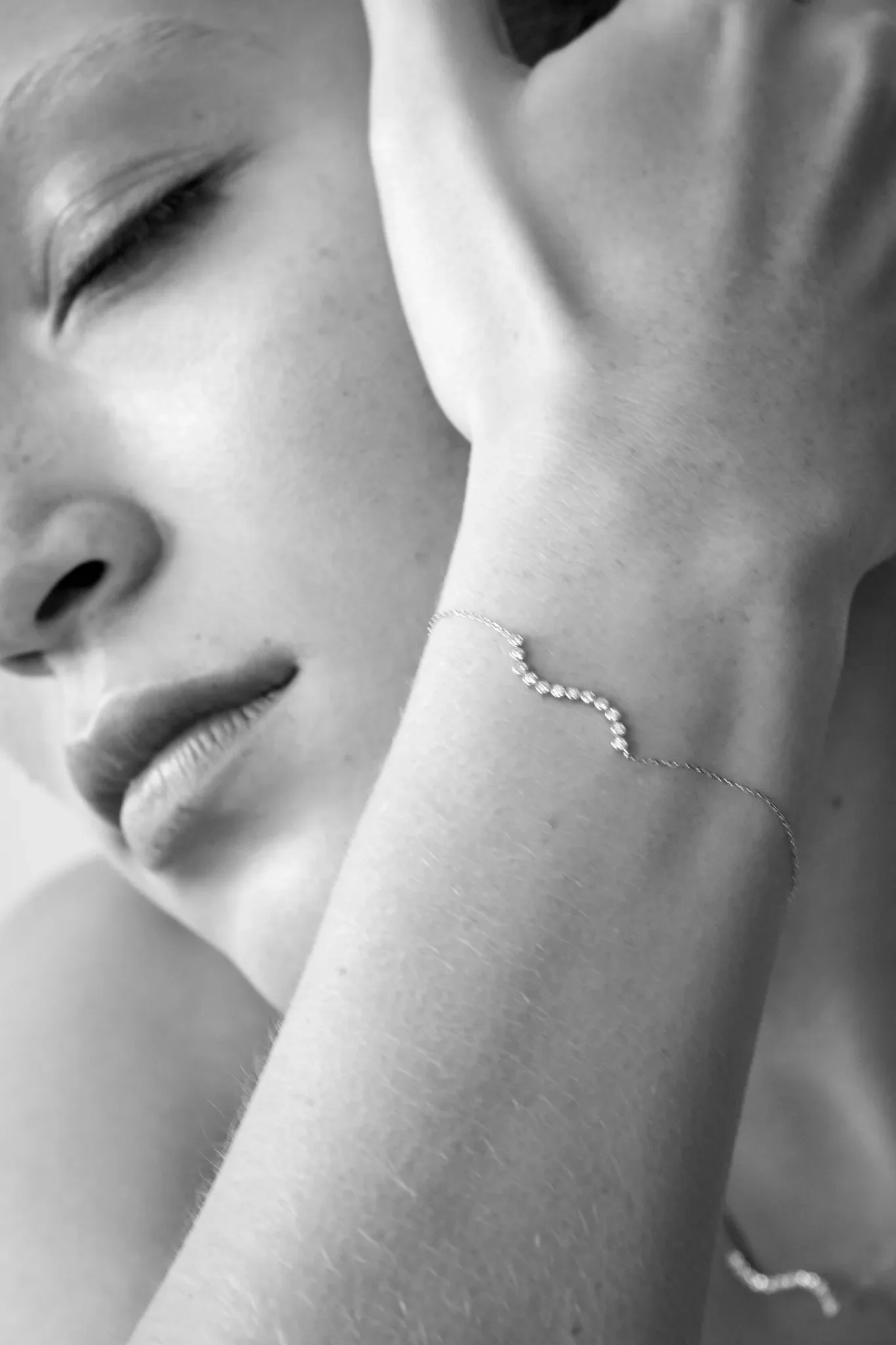 14kt Diamond Bezel Wave Bracelet - Image 3