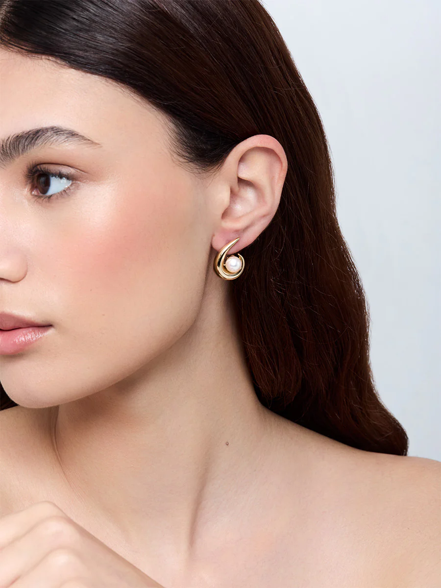 14kt Pearl Curl Earrings - Image 2