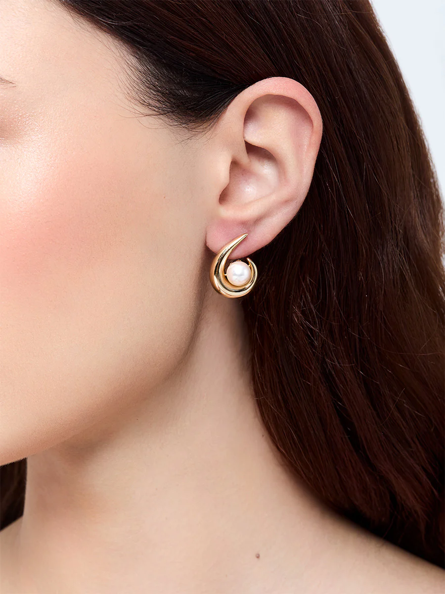 14kt Pearl Curl Earrings - Image 4