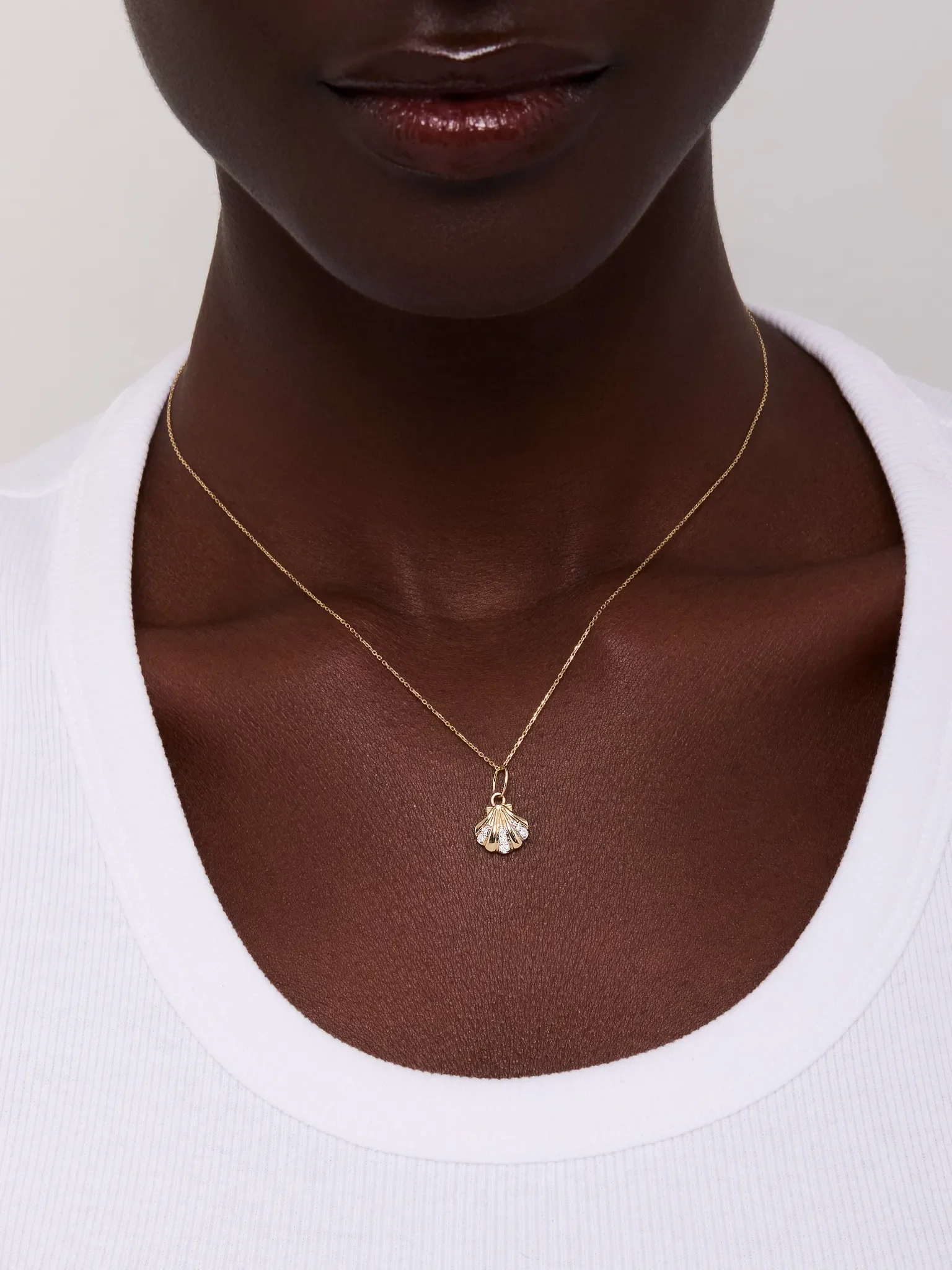 14kt Petite Venus Necklace - Image 3