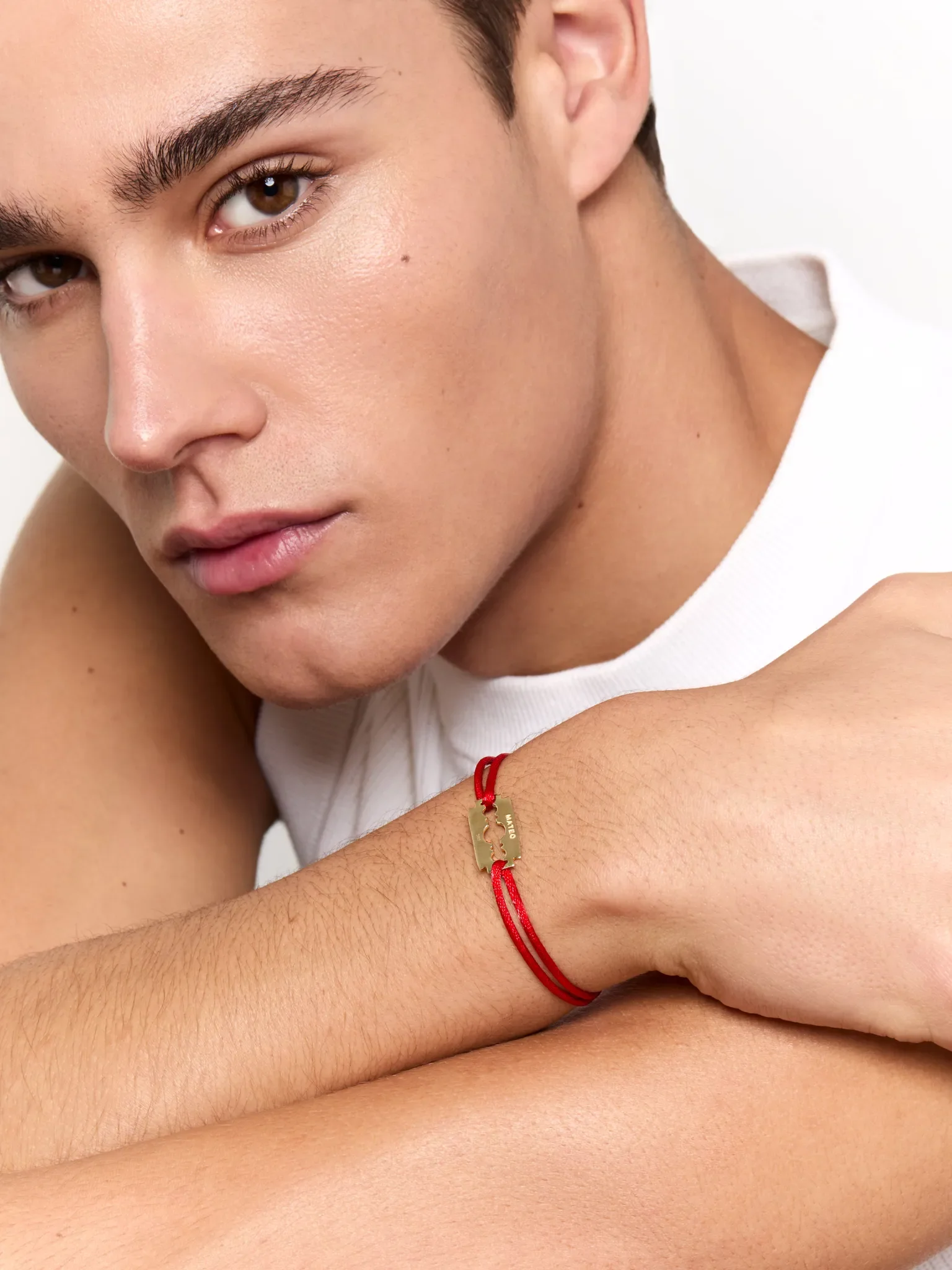 14kt Razor Blade on Red Nylon Bracelet - Image 3