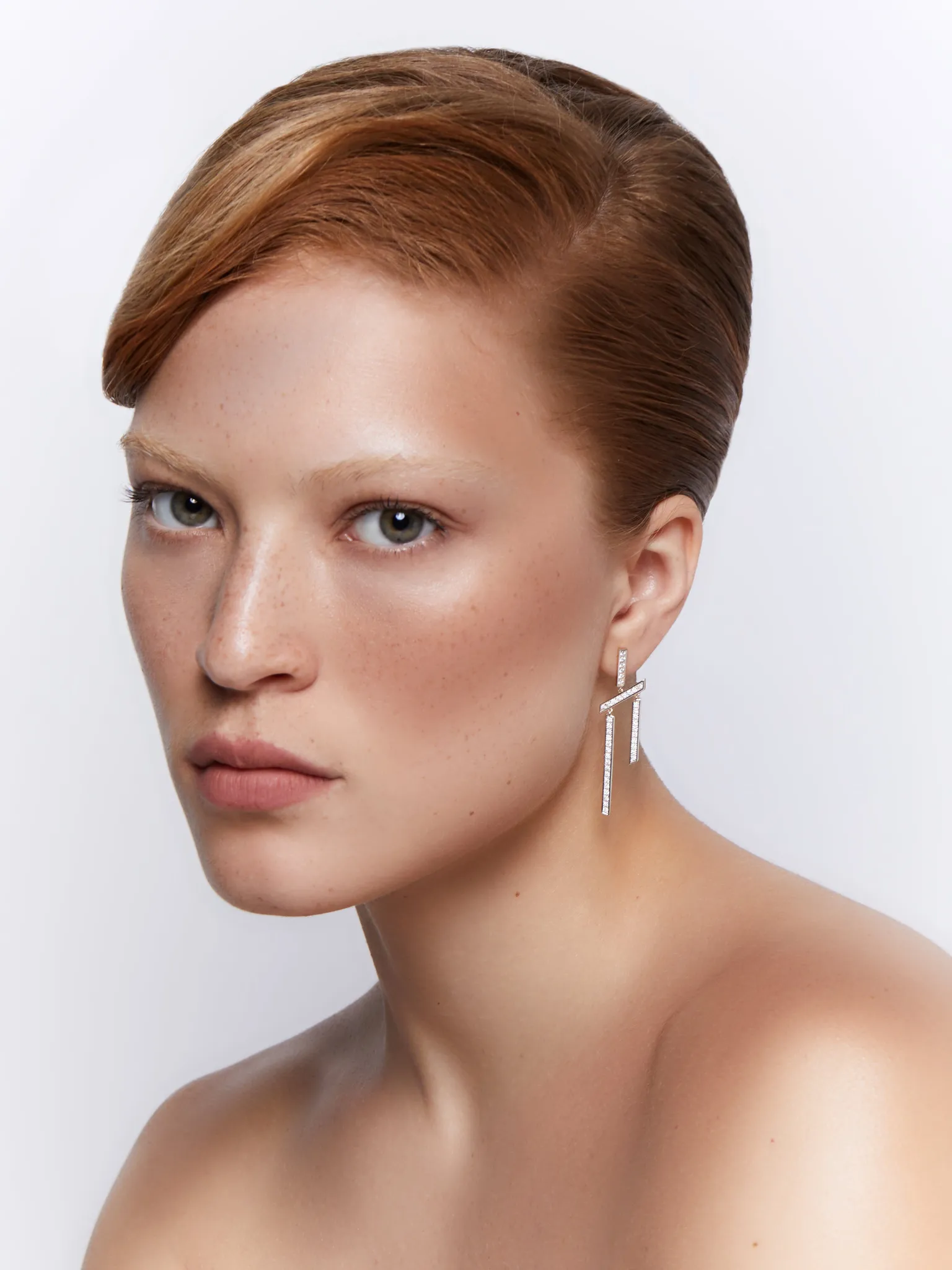14kt Slanted Twin Bar Earrings - Image 4