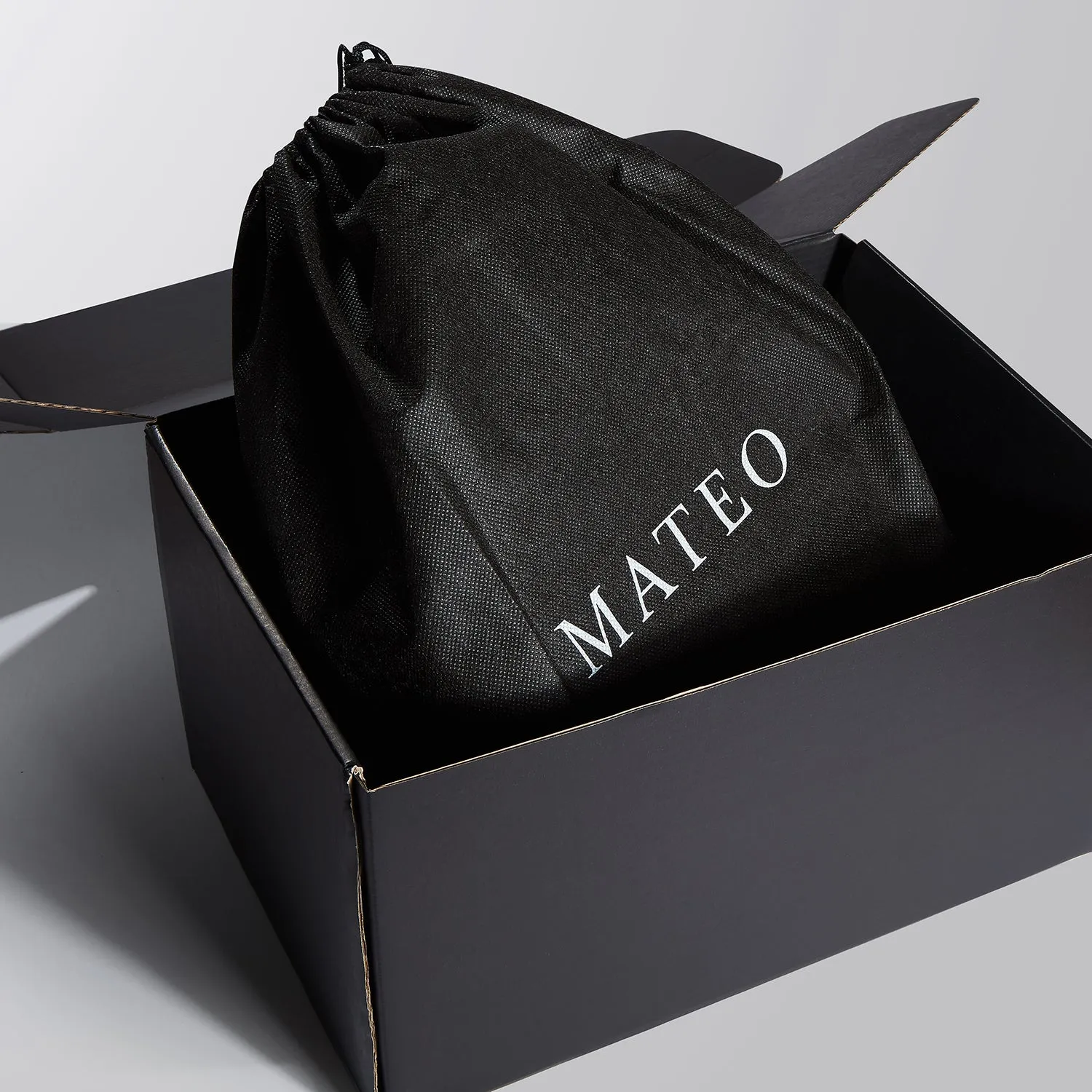 Black Croc Elizabeth Bag - Image 8