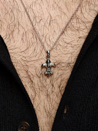 Fleur de Lis Necklace - Image 3