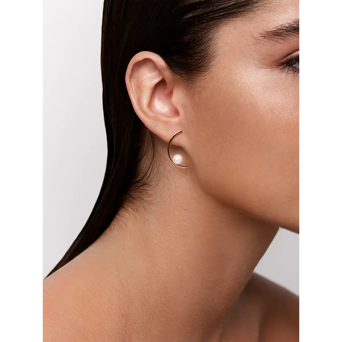 14kt Gold Half Moon Pearl Earring - Image 2