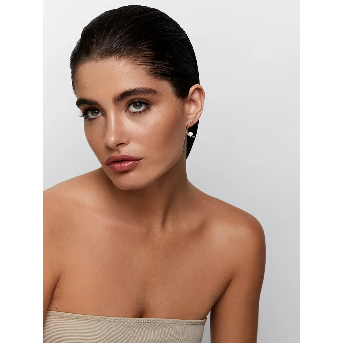 14kt Gold Half Moon Pearl Earring - Image 3