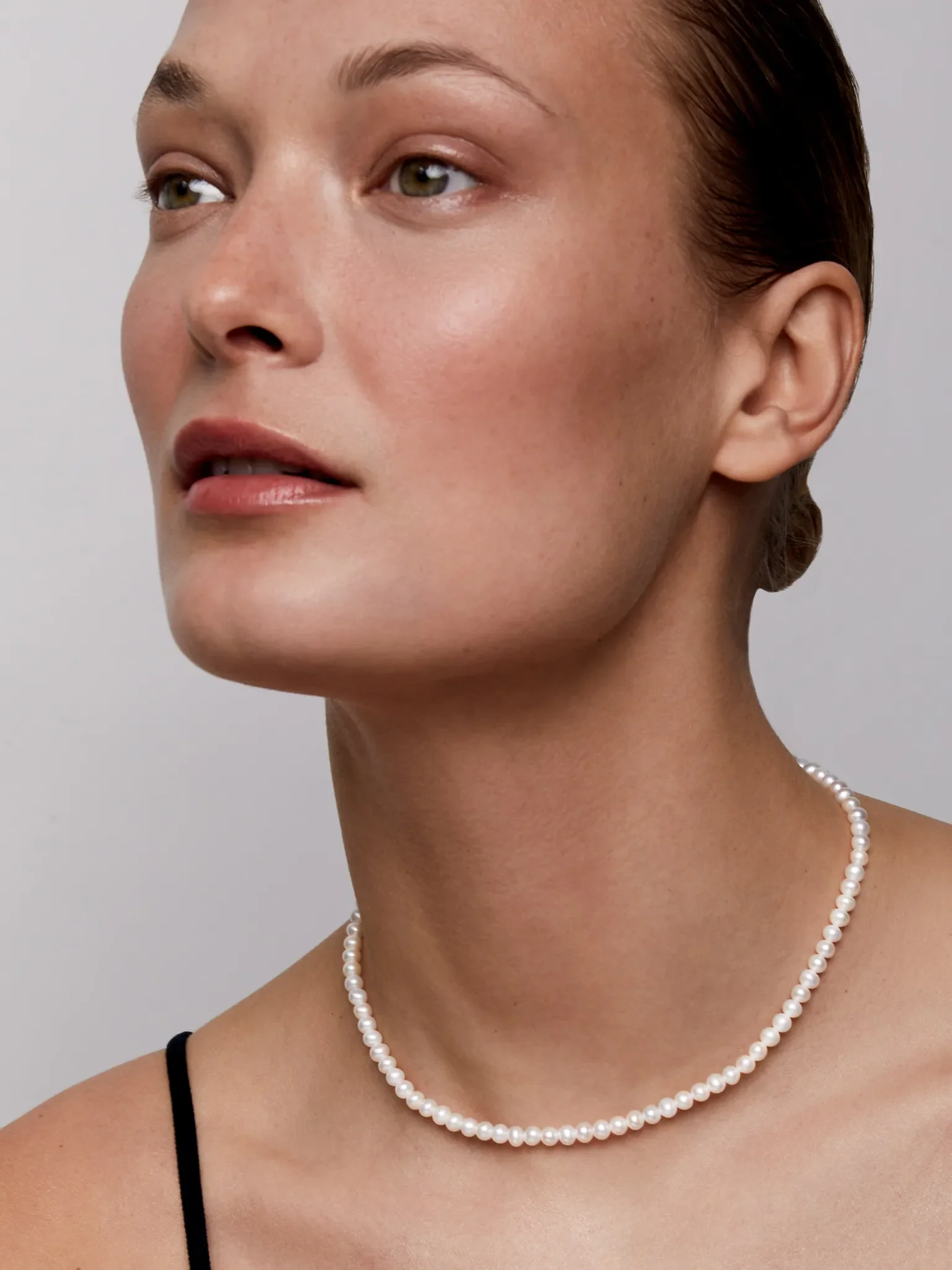 Gold Pearl Beaded Choker - Image 3