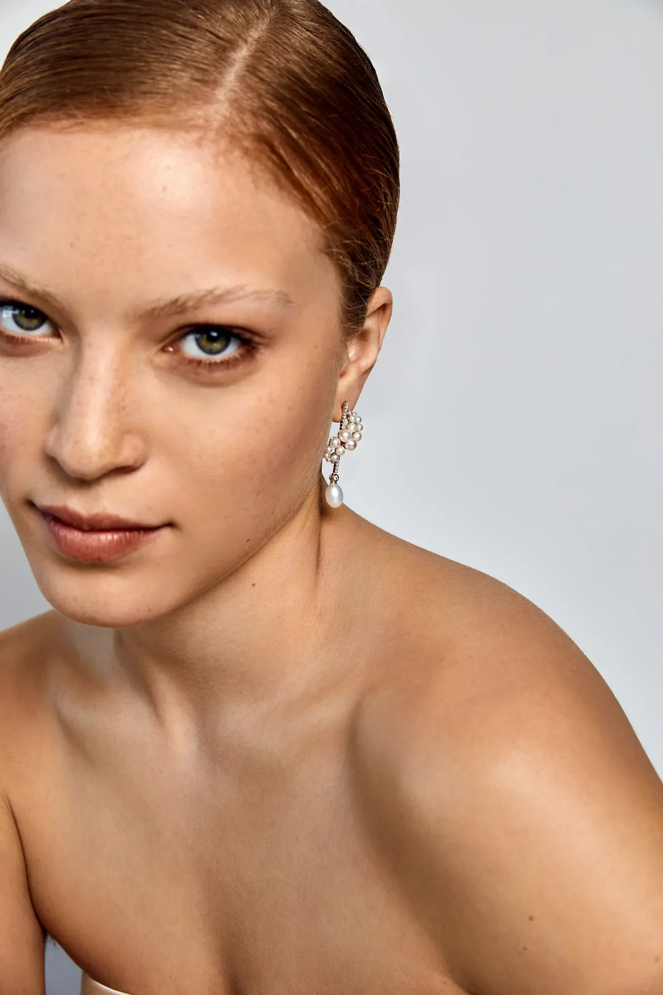 Gold Pearl Curve Form Earrings - Image 5